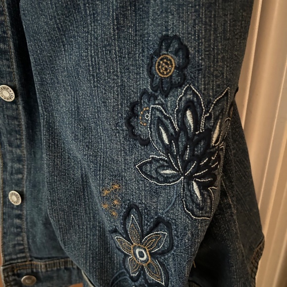 Liz & Me Jean Jacket - Picture 7 of 9